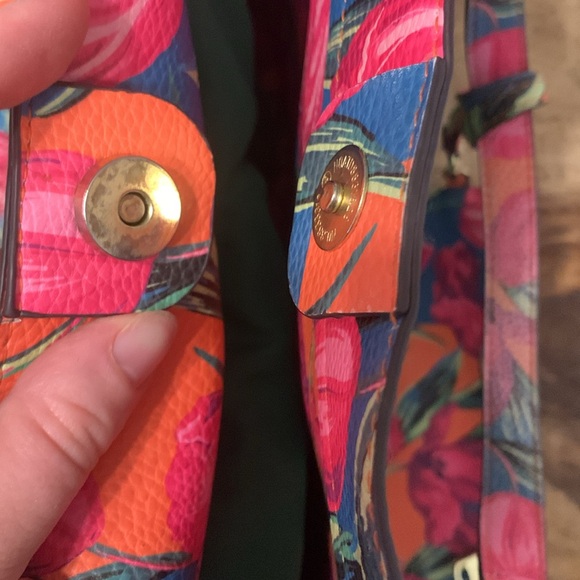 Steve Madden Green and Floral Tote - Picture 9 of 14